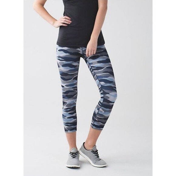 Lululemon Athletica Wunder Under Crop III Legging 4 Mini Coast Camo Navy Luon - Picture 1 of 9